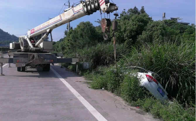 鹿泉区重载吊车救援